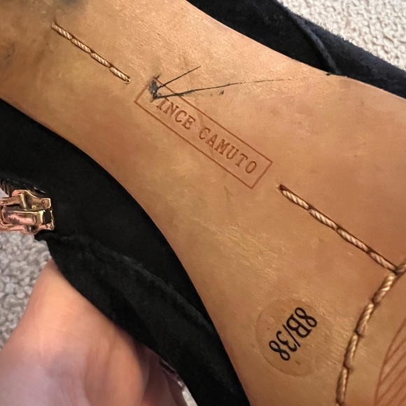 Vince Camuto black booties with gold buttons size 8 💕✨ - Picture 10 of 13